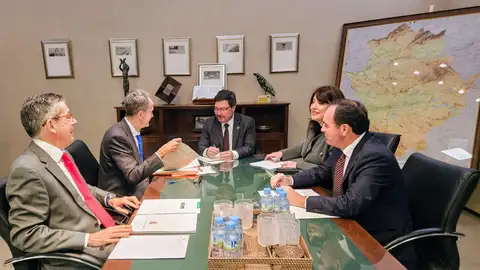 La Junta impulsa con el Ministerio Fiscal un nuevo convenio para establecer protocolos para reducir la siniestralidad laboral La Junta impulsa con el Ministerio Fiscal un nuevo convenio para establecer protocolos para reducir la siniestralidad laboral