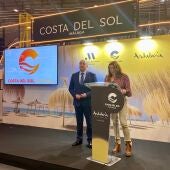 La concejala delegada de Turismo, Esperanza González, atiende a Onda Cero Málaga