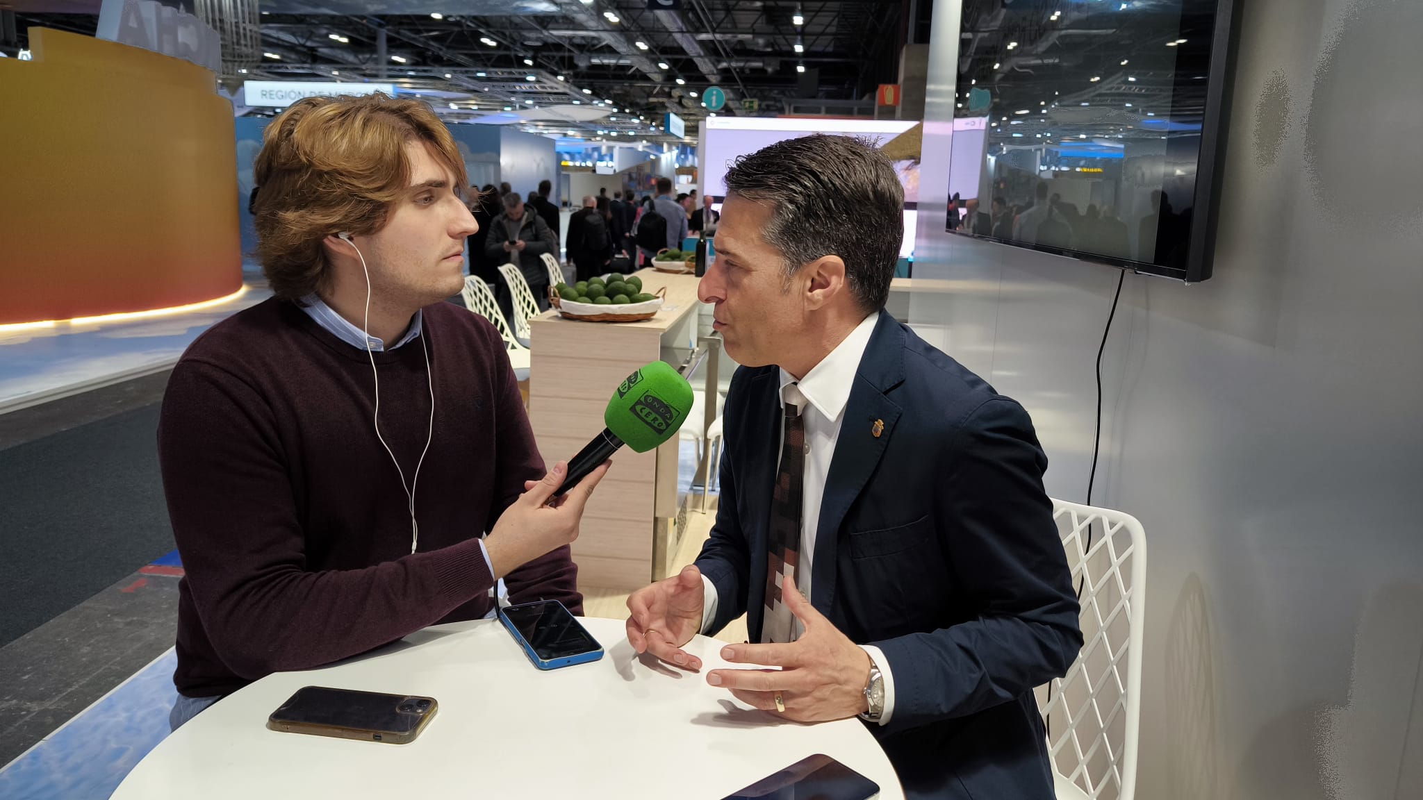 Óscar Medina: "Queremos turistas los 365 días del año, por algo Torrox tiene el mejor clima de Europa" Óscar Medina: "Queremos turistas los 365 días del año, por algo Torrox tiene el mejor clima de Europa"