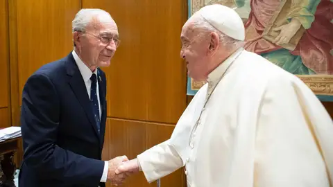 El alcalde de Málaga, Francisco de la Torre, asiste en Roma a un encuentro convocado por el comité organizador de la Gran Procesión 2025 con motivo del Jubileo de las Cofradías El alcalde de Málaga, Francisco de la Torre, asiste en Roma a un encuentro convocado por el comité organizador de la Gran Procesión 2025 con motivo del Jubileo de las Cofradías