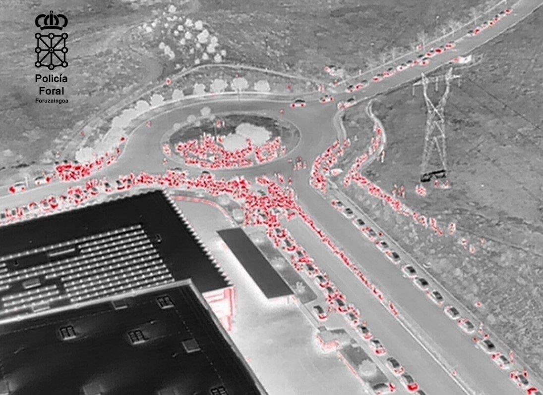 Denunciadas 81 personas en una concentración de 600 vehículos en Tudela donde se realizaban maniobras ilegales Denunciadas 81 personas en una concentración de 600 vehículos en Tudela donde se realizaban maniobras ilegales