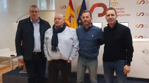 La Federación Española de Pelota rompe con el pasado y apuesta por Javier Conde para abrir una nueva era La Federación Española de Pelota rompe con el pasado y apuesta por Javier Conde para abrir una nueva era