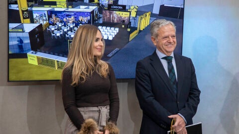 Narci Ruiz junto al presidente de la diputaci&oacute;n, Salvador Fuentes