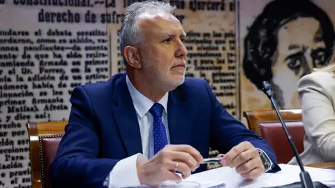 El expresidente de Canarias y ministro de Política Territorial, Ángel Víctor Torres, comparece este martes en la comisión de investigación del Senado sobre el caso Koldo El expresidente de Canarias y ministro de Política Territorial, Ángel Víctor Torres, comparece este martes en la comisión de investigación del Senado sobre el caso Koldo