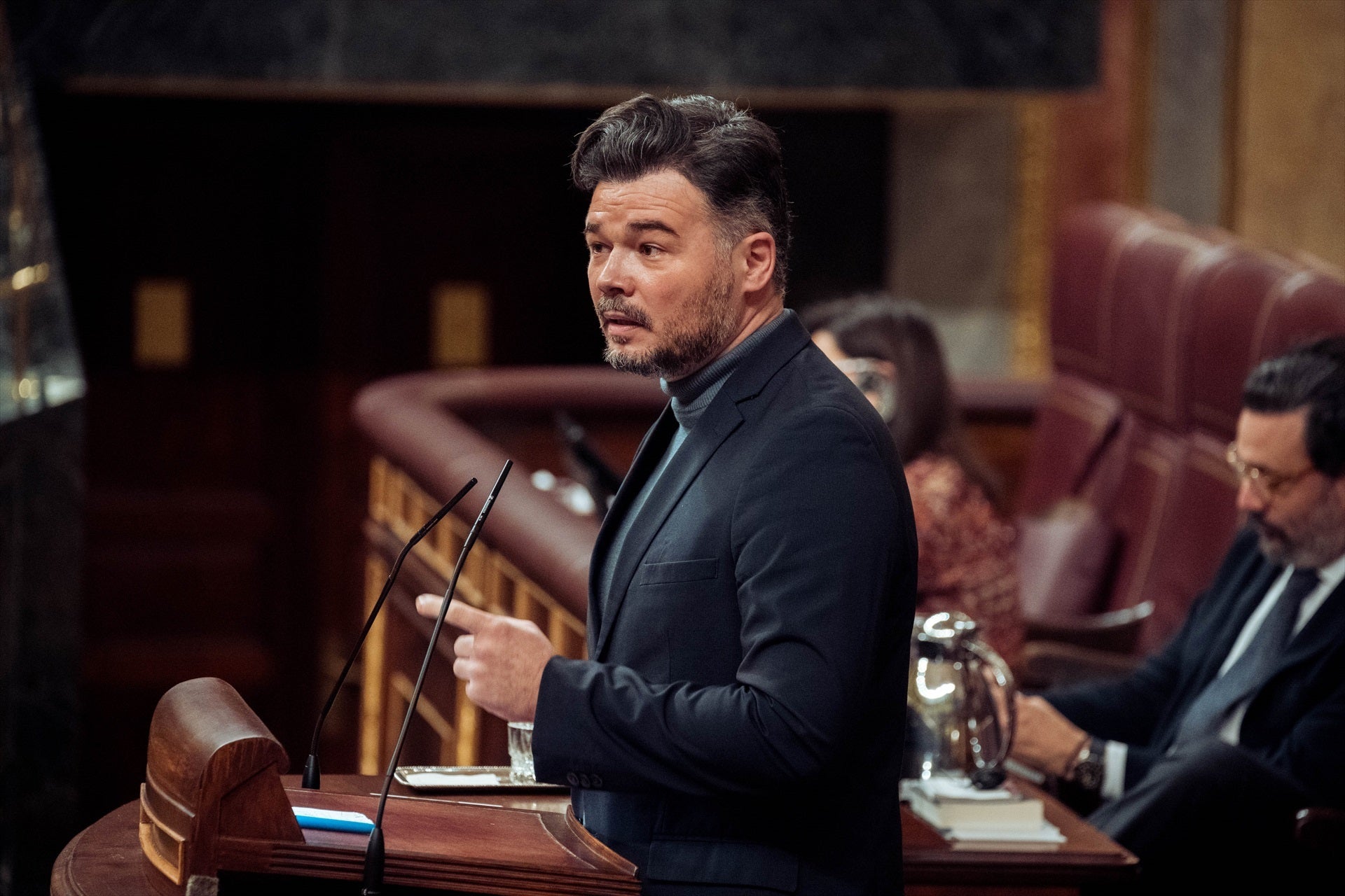 Rufián advierte de que "la mayoría de PP, Vox y Junts acabará cargándose a este Gobierno" Rufián advierte de que "la mayoría de PP, Vox y Junts acabará cargándose a este Gobierno"