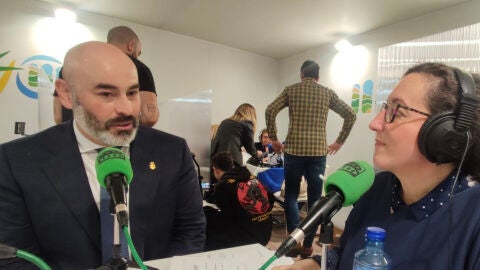 Paulo Silva en el stand de Onda Cero en Fitur
