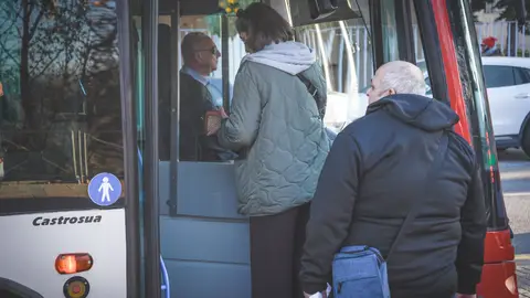 El Ayuntamiento asumirá la bonificación del 100% de los bonos de transporte urbano de Mérida tras el rechazo del PP ayer en el Congreso a la subvención del transporte público El Ayuntamiento asumirá la bonificación del 100% de los bonos de transporte urbano de Mérida tras el rechazo del PP ayer en el Congreso a la subvención del transporte público