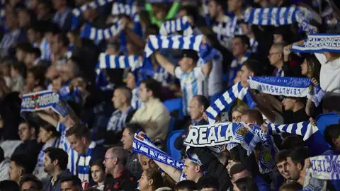 Cuatro hinchas de la Real Sociedad resultan heridos en una pelea con los ultras de la Lazio en el centro de Roma Cuatro hinchas de la Real Sociedad resultan heridos en una pelea con los ultras de la Lazio en el centro de Roma