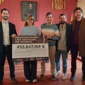 Entrega del cheque a la presidenta de la Federación de Sociedades Musicales de la Comunitat Valenciana