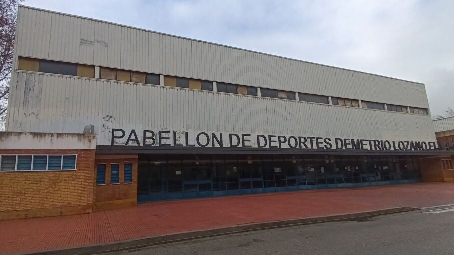 Fachada del Pabell&oacute;n Deportivo Demetrio Lozano de Alcal&aacute; de Henares