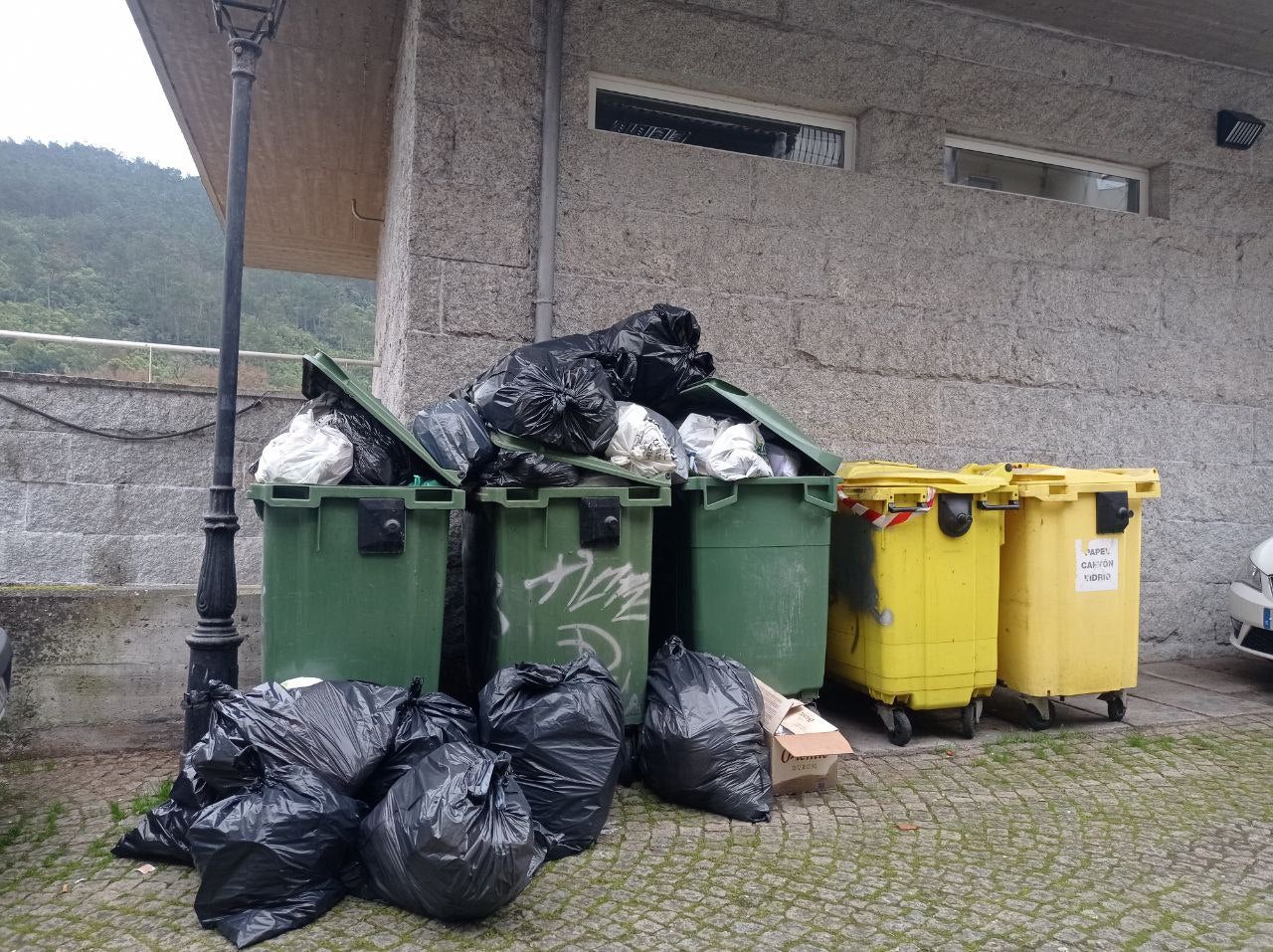 Demandan o reforzo do servizo de limpeza en Ribadavia Demandan o reforzo do servizo de limpeza en Ribadavia