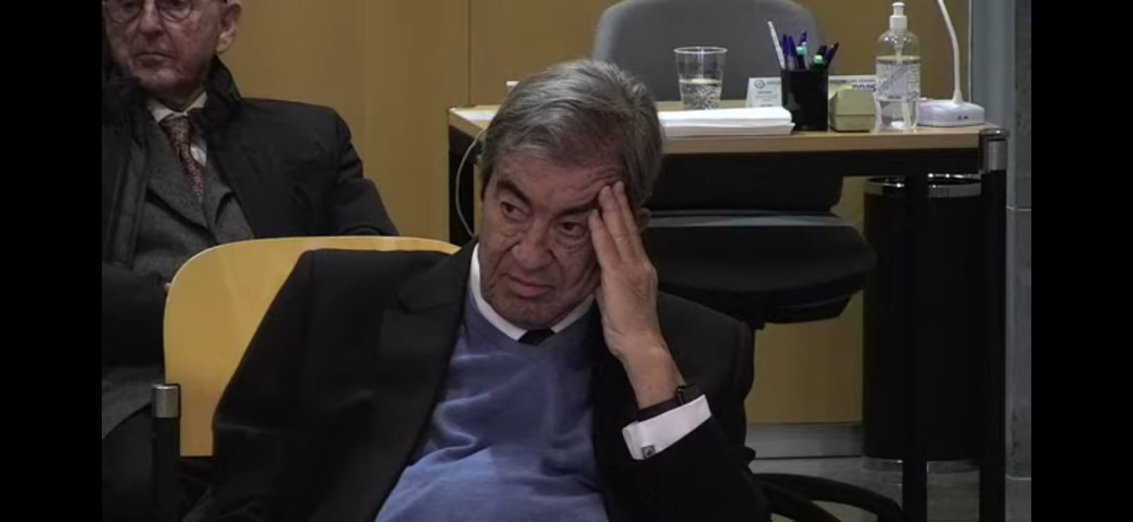 Cascos: "he sufrido una campaña de alquitrán mediático que me afectó a mi y mi familia" Cascos: "he sufrido una campaña de alquitrán mediático que me afectó a mi y mi familia"