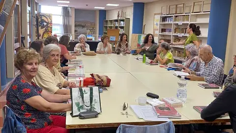 El Ayuntamiento publica la licitación de la gestión de los clubes de lectura de la Biblioteca Municipal “Juan Pablo Forner” El Ayuntamiento publica la licitación de la gestión de los clubes de lectura de la Biblioteca Municipal “Juan Pablo Forner”