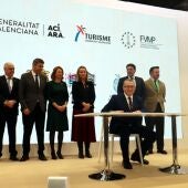 Benidorm firma su compromiso para asumir la competencia de inspeccionar y multar pisos turísticos ilegales en su territorio
