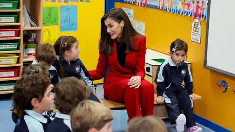 Un cuento leído por la Reina a los más pequeños Un cuento leído por la Reina a los más pequeños