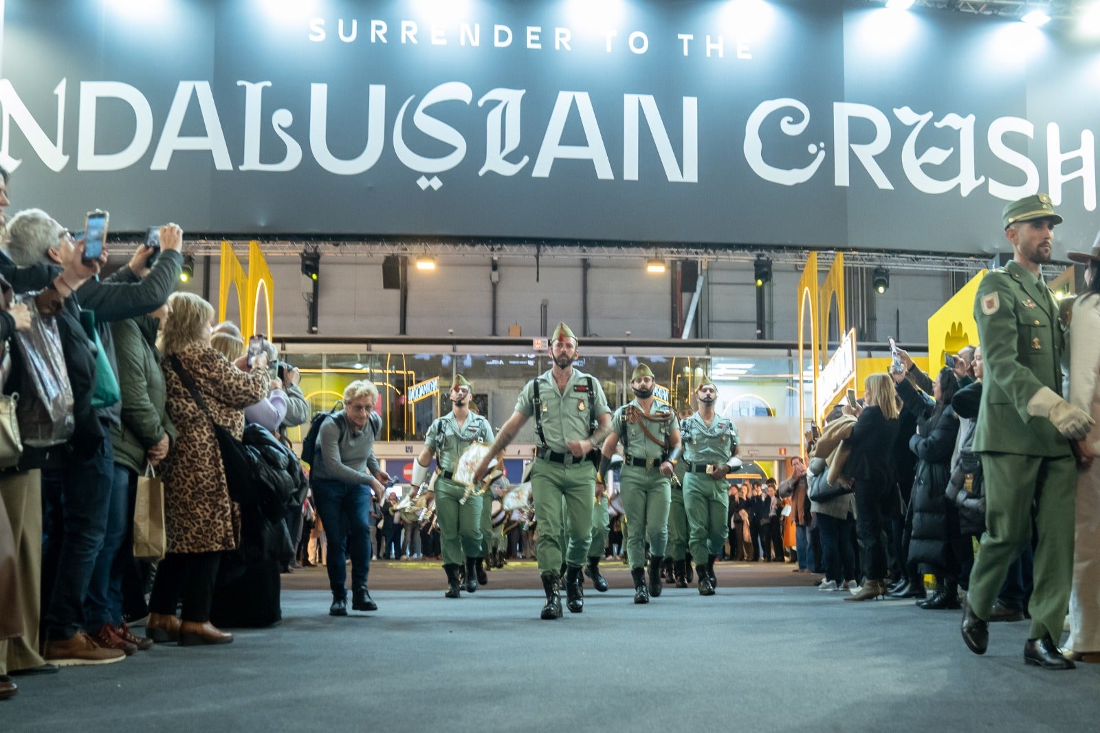 La legión se 'cuela' en FITUR para presentar una de las pruebas de ultrafondo más duras: 'La Desértica' La legión se 'cuela' en FITUR para presentar una de las pruebas de ultrafondo más duras: 'La Desértica'