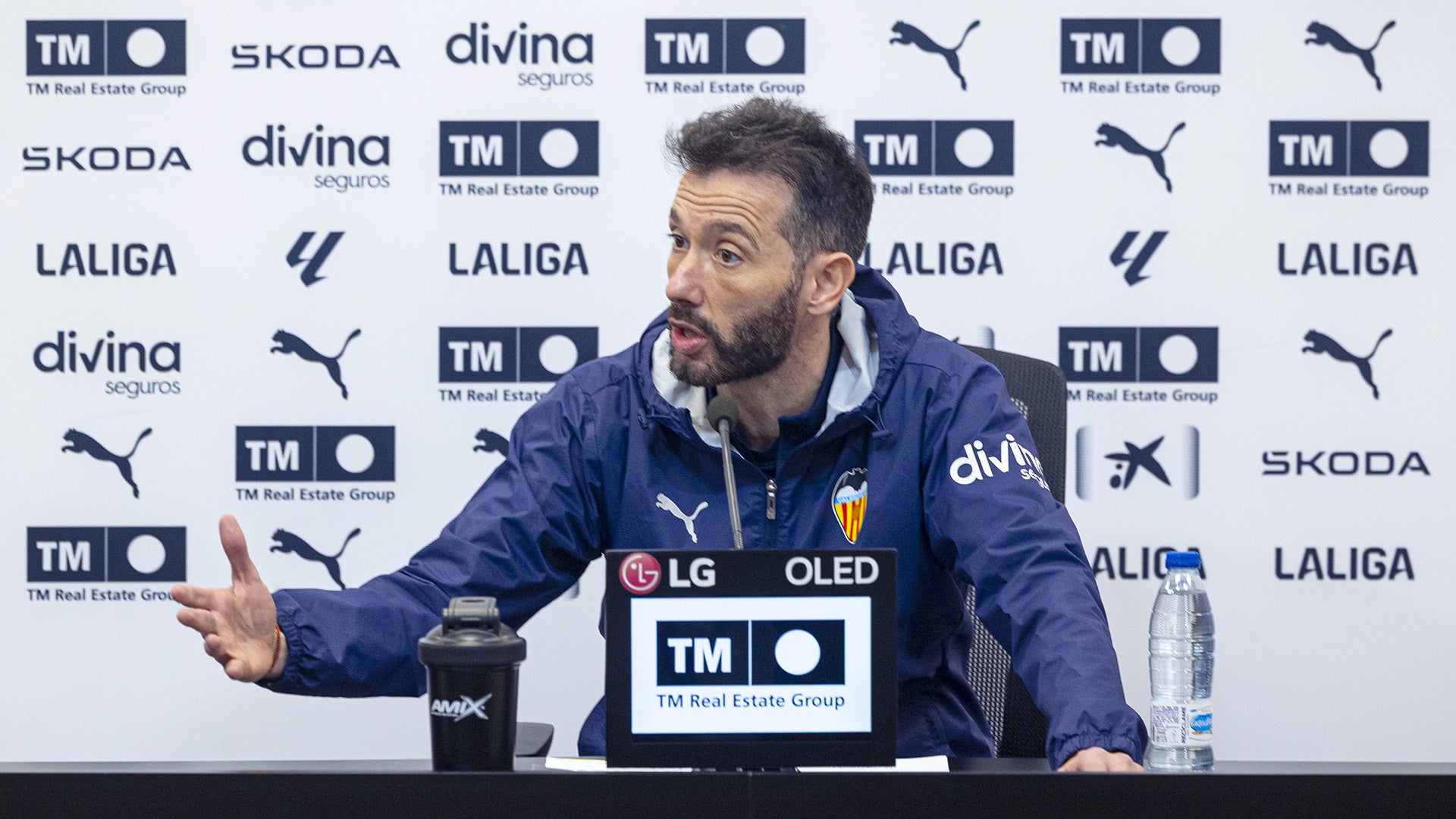 Corberán: "Desde que hemos empezado la actitud de todos los jugadores veo un compromiso tremendo cada día" Corberán: "Desde que hemos empezado la actitud de todos los jugadores veo un compromiso tremendo cada día"