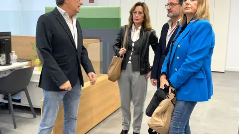 La Junta destaca la excelente respuesta del Programa Escala en una visita a 'La Encina V' de Olivenza La Junta destaca la excelente respuesta del Programa Escala en una visita a 'La Encina V' de Olivenza