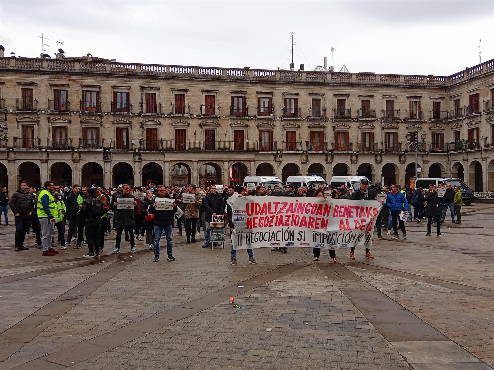 Sigue abierto el conflicto en la Policía Local de Vitoria Sigue abierto el conflicto en la Policía Local de Vitoria
