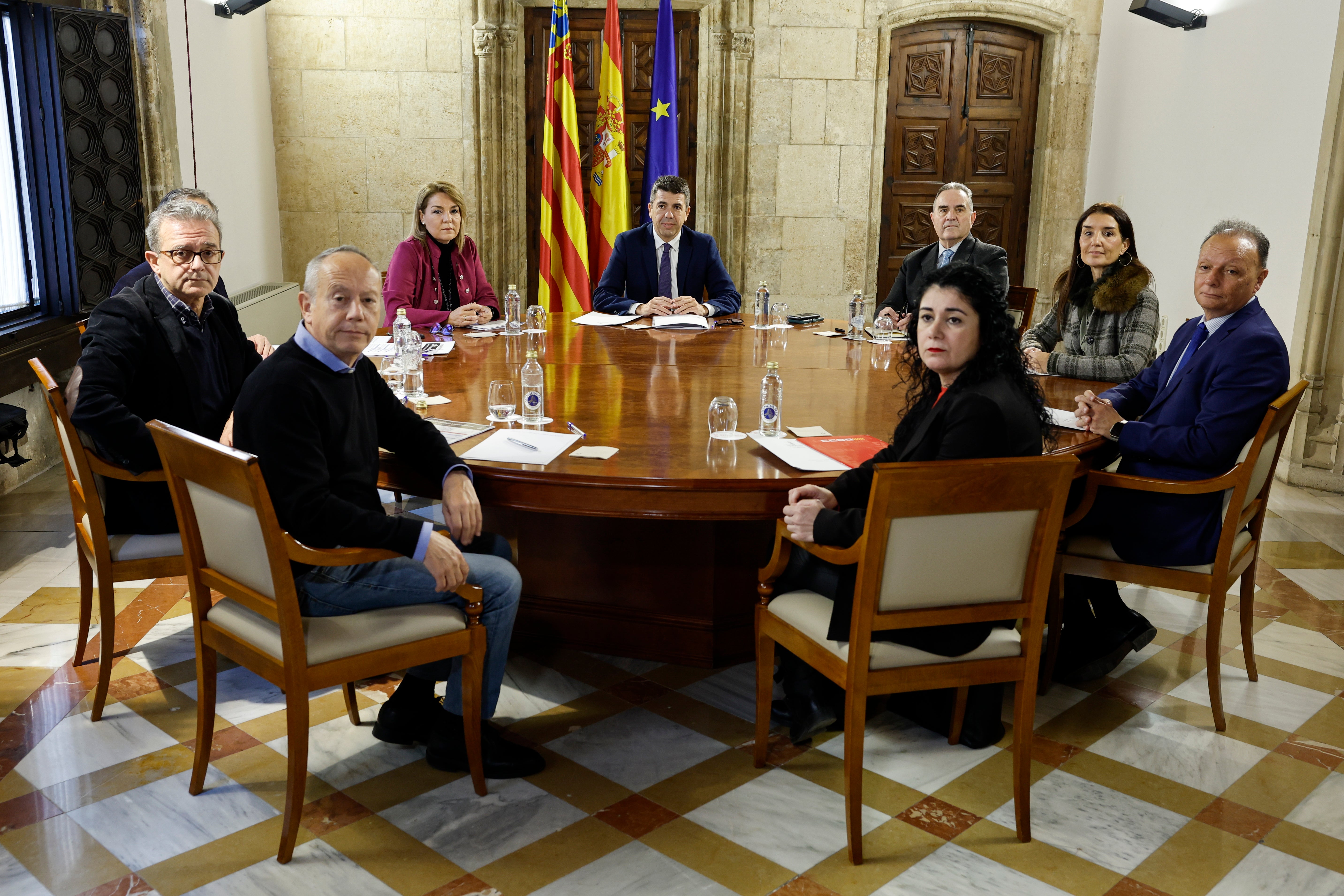 Generalitat y agentes sociales se reunirán una vez al mes para analizar como avanza la reconstrucción de las zonas afectadas por la DANA Generalitat y agentes sociales se reunirán una vez al mes para analizar como avanza la reconstrucción de las zonas afectadas por la DANA