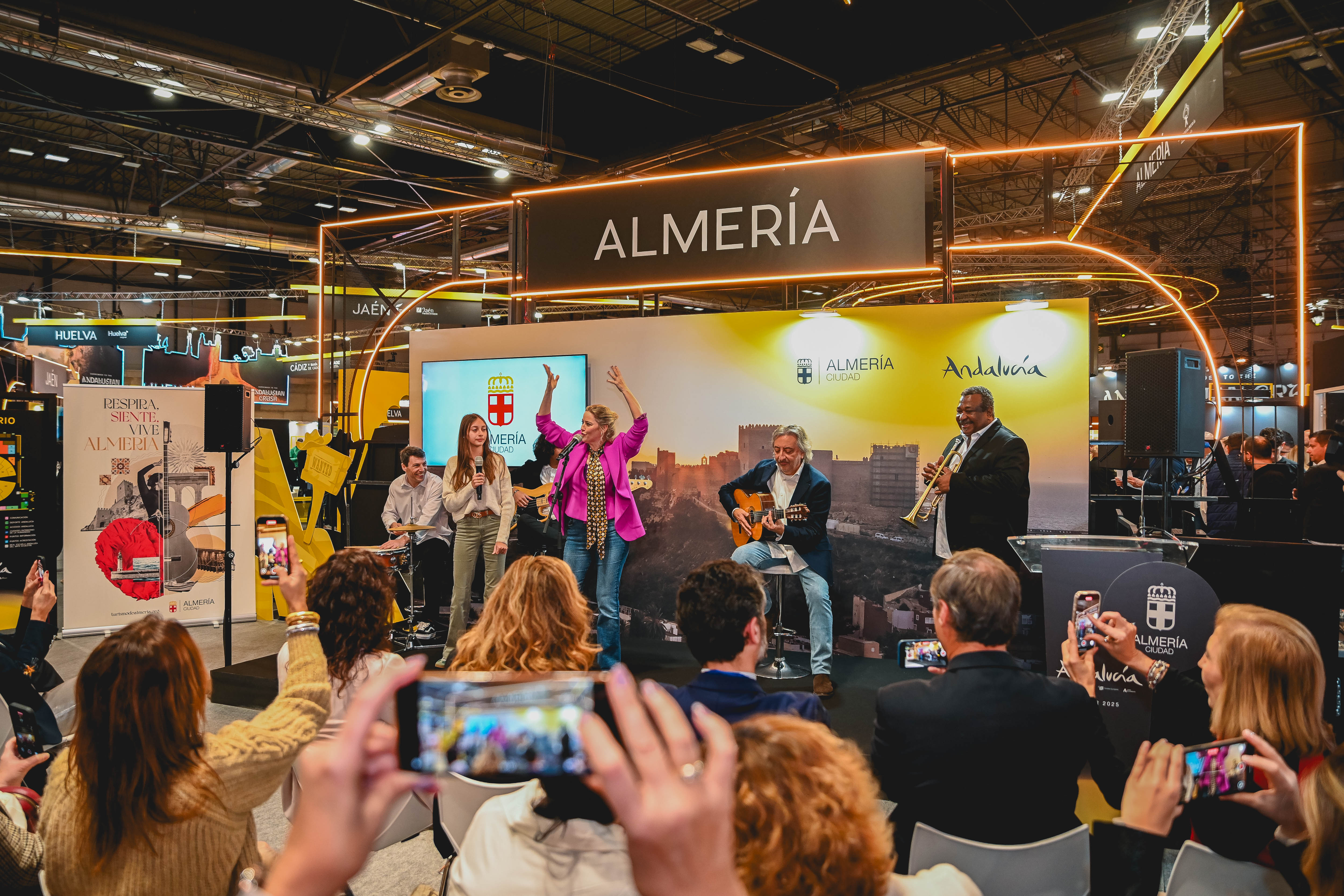 Almería estrena un 'single' que invita a visitantes a respirarla, sentirla y vivirla Almería estrena un 'single' que invita a visitantes a respirarla, sentirla y vivirla