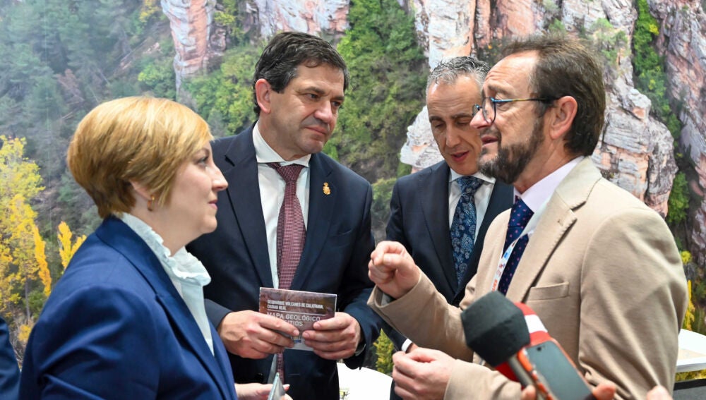 Miguel Ángel Valverde y Sonia González en FITUR