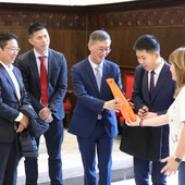 El embajador de China en España, Yao Jing, visita el Ayuntamiento de Sagunto El embajador de China en España, Yao Jing, visita el Ayuntamiento de Sagunto