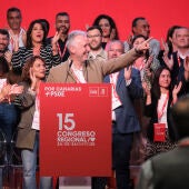  El ministro de Política Territorial y Memoria Democrática y secretario general del PSOE de Canarias, Ángel Víctor Torres (c), interviene este domingo en el 15º Congreso del PSOE de Canarias, celebrado en el Espacio Magma en Adeje (Tenerife)