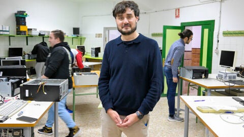 El profesor Ángel Luis González El profesor Ángel Luis González