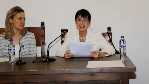 Pilar Martínez Taboada. Cronista de Sigüenza. Pilar Martínez Taboada. Cronista de Sigüenza.