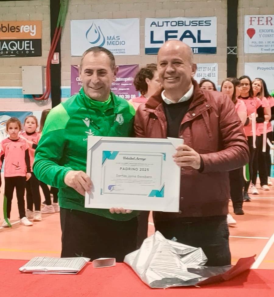 Santos Jorna, nuevo padrino del Extremadura Arroyo para la temporada 2025/26 Santos Jorna, nuevo padrino del Extremadura Arroyo para la temporada 2025/26