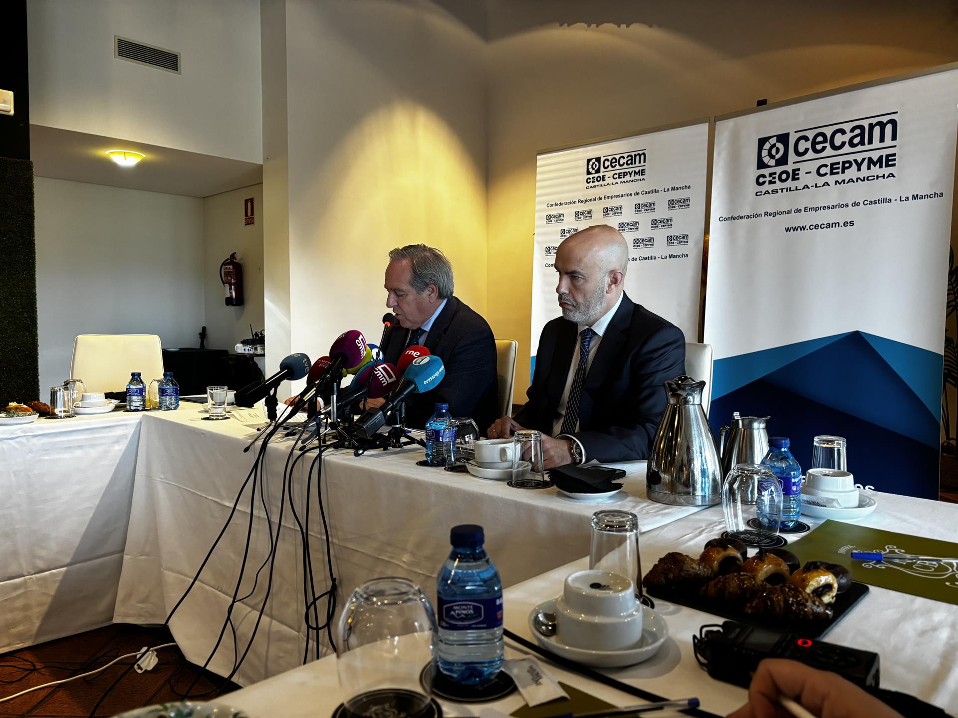 Alertan de que los trabajadores no notan más poder adquisitivo aunque suban los costes laborales Alertan de que los trabajadores no notan más poder adquisitivo aunque suban los costes laborales