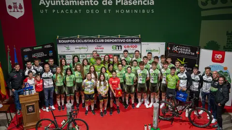Formación, ilusión y futuro del ciclismo extremeño desde el club GR-100 de Plasencia que sigue creciendo Formación, ilusión y futuro del ciclismo extremeño desde el club GR-100 de Plasencia que sigue creciendo