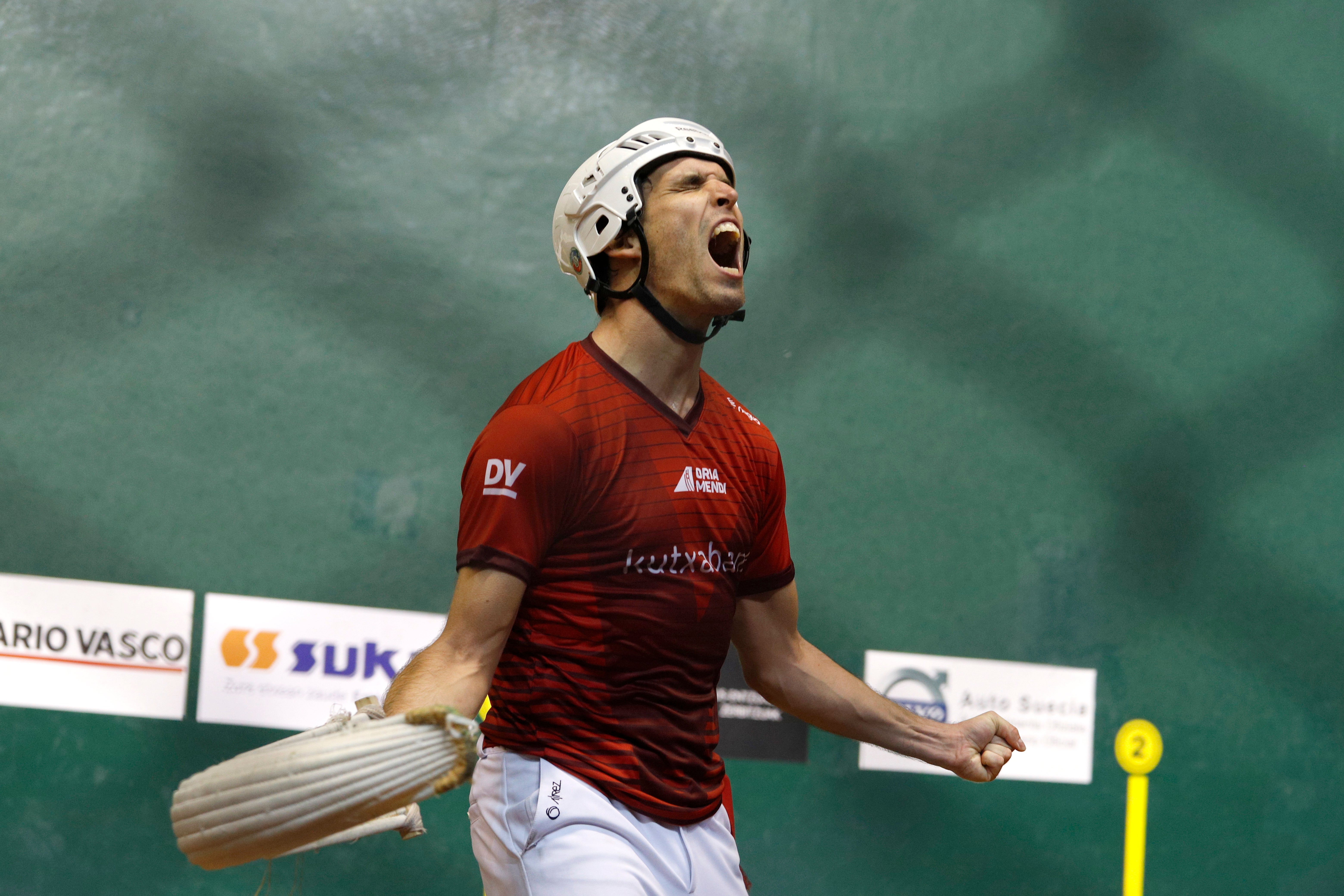 Javier Urriza: "¿Podría haber alargado la carrera? Sí, pero me quiero retirar del remonte así" Javier Urriza: "¿Podría haber alargado la carrera? Sí, pero me quiero retirar del remonte así"