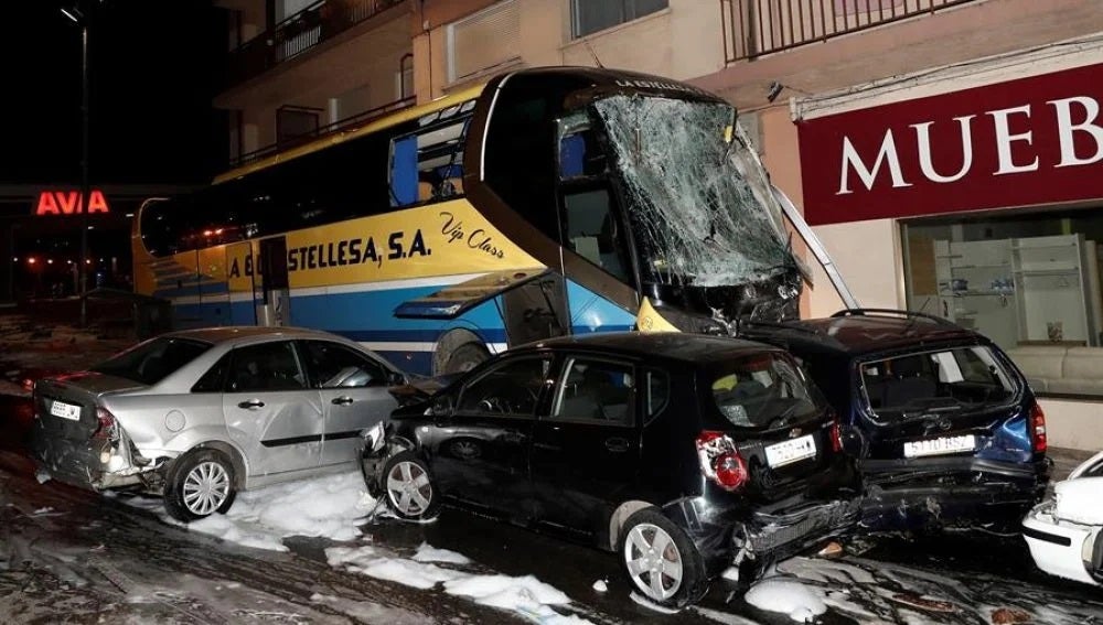 La juez condena a 2 años y 9 meses de prisión al conductor de un autobús que causó la muerte de dos niños en Estella La juez condena a 2 años y 9 meses de prisión al conductor de un autobús que causó la muerte de dos niños en Estella
