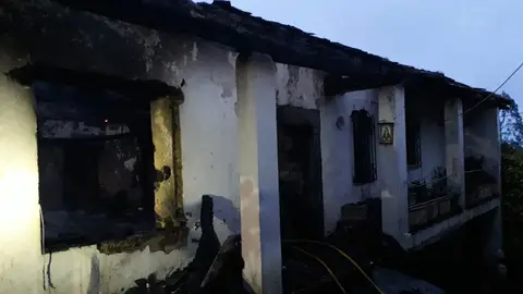 Un fallecido en un incendio en Boal Un fallecido en un incendio en Boal