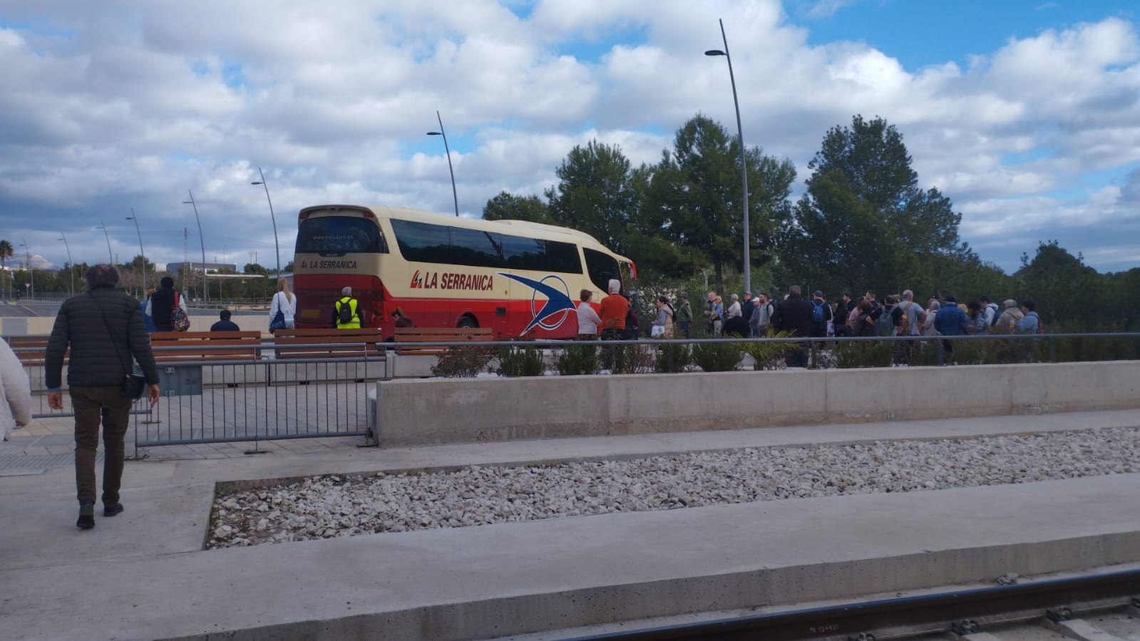 Empiezan los transbordos del TRAM entre las estaciones de Hospital Vila y Benidorm con servicio de autobús hasta abril Empiezan los transbordos del TRAM entre las estaciones de Hospital Vila y Benidorm con servicio de autobús hasta abril