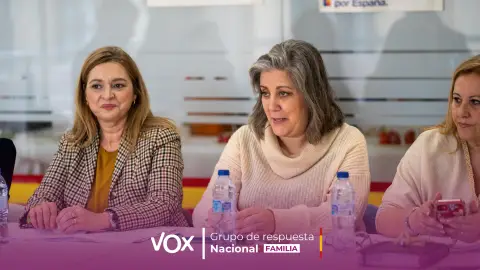Vox Orihuela participa en el nuevo comité para plantear acciones de apoyo a la familia ante la emergencia demográfica nacional Vox Orihuela participa en el nuevo comité para plantear acciones de apoyo a la familia ante la emergencia demográfica nacional