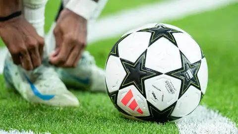 Balón de la Champions durante un partido de este año. Balón de la Champions durante un partido de este año.