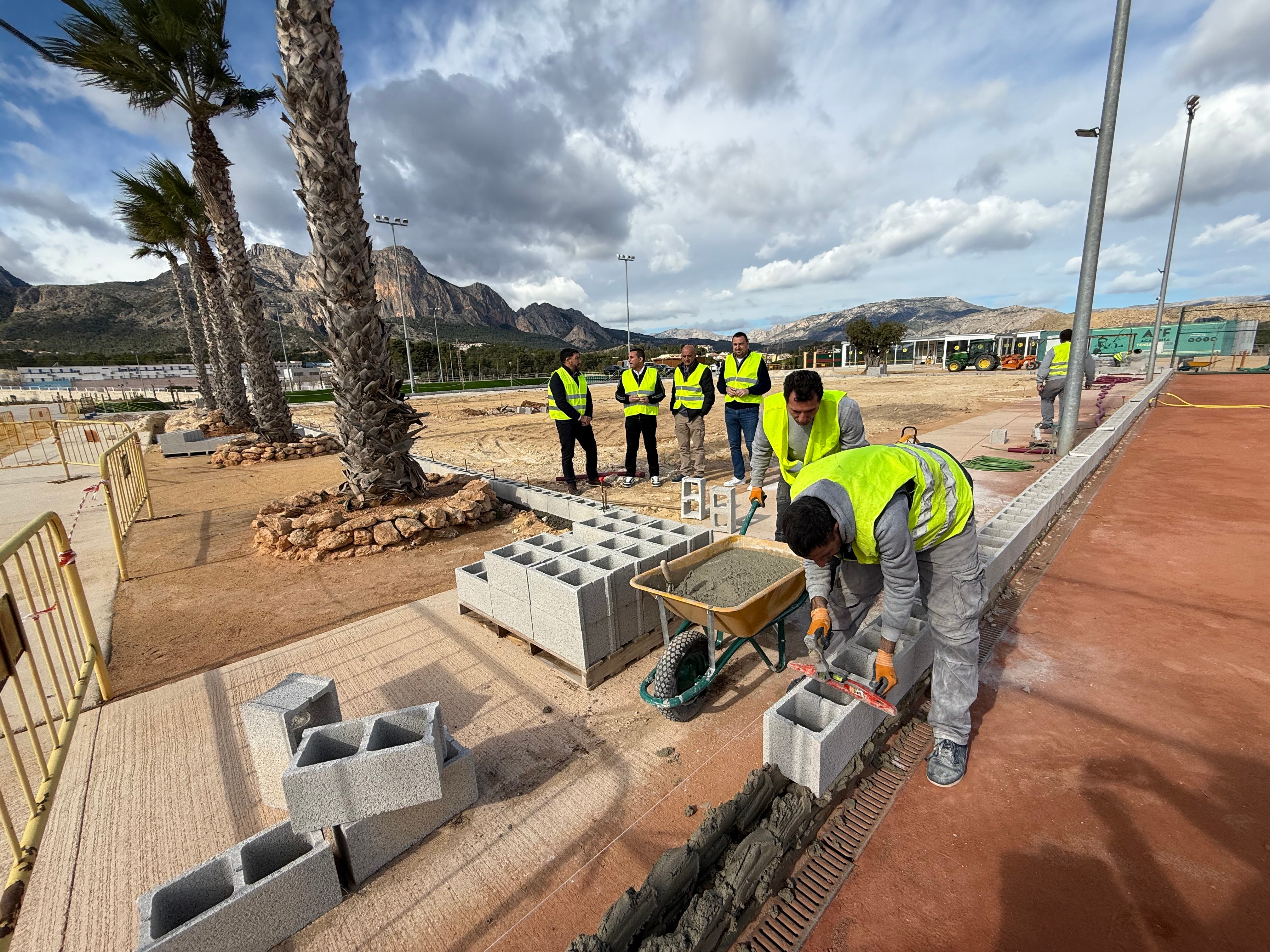 La Academia de Tenis Ferrer de La Nucía construye dos nuevas “pistas rápidas” con una inversión de 140.000 euros La Academia de Tenis Ferrer de La Nucía construye dos nuevas “pistas rápidas” con una inversión de 140.000 euros