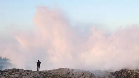 Oleaje en la costa de Santander, zona de El Bocal Oleaje en la costa de Santander, zona de El Bocal