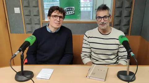 Iñigo Dominguez Munáiz y Miguel Casalderrey Lores, desde la empresa pontevedresa Coversun. Cita con expertos