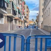 Calle acordonada por el estado del inmueble de Villajoyosa con riesgo de desplome