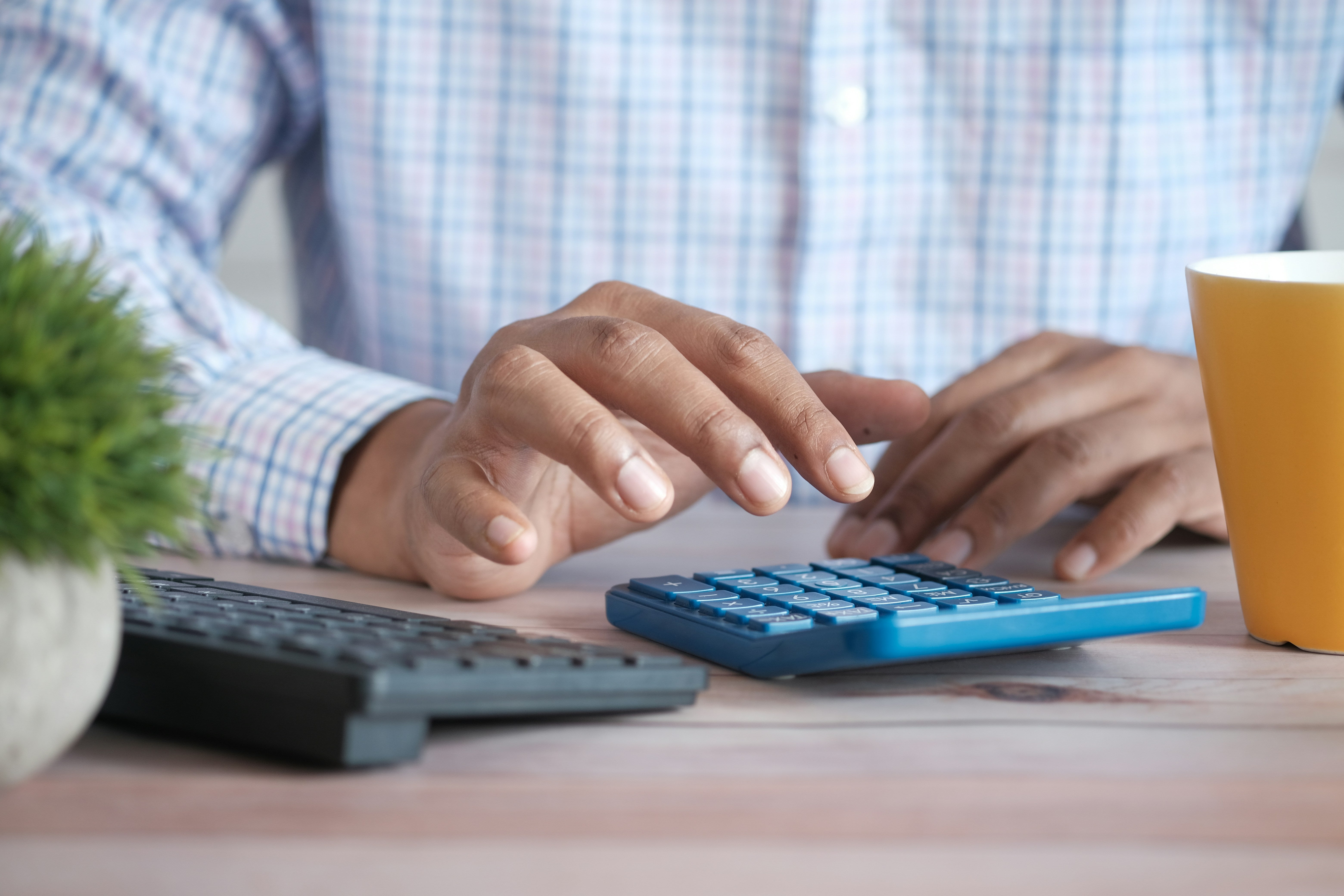 Cuánto van a subir las pensiones en 2025: así quedan las cuantías oficiales tras confirmarse su revalorización Cuánto van a subir las pensiones en 2025: así quedan las cuantías oficiales tras confirmarse su revalorización