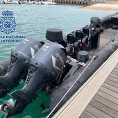 Narcolancha intervenida en el río Guadalquivir en una imagen de archivo Narcolancha intervenida en el río Guadalquivir en una imagen de archivo