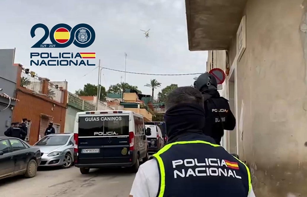 La Policía Nacional detiene a 6 personas en Alzira por tráfico de drogas La Policía Nacional detiene a 6 personas en Alzira por tráfico de drogas
