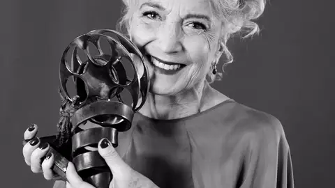 El Festival de Cine Español de Cáceres bautiza su premio a mejor actriz con el nombre de Marisa Paredes El Festival de Cine Español de Cáceres bautiza su premio a mejor actriz con el nombre de Marisa Paredes