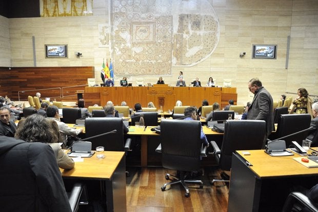 La ley de Concordia de Vox, triplemente enmendada en su totalidad y el futuro de la legislatura a debate este jueves en la Asamblea La ley de Concordia de Vox, triplemente enmendada en su totalidad y el futuro de la legislatura a debate este jueves en la Asamblea