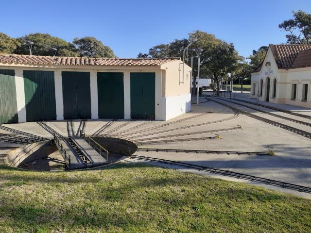 Ampliació del taller del trenet del parc de Ribes Roges gràcies al projecte Vilanova Cromàtica Ampliació del taller del trenet del parc de Ribes Roges gràcies al projecte Vilanova Cromàtica