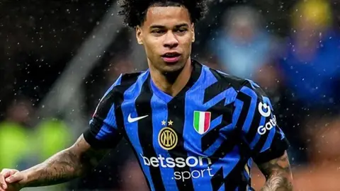 Buchanan con la camiseta del Inter de Milán Buchanan con la camiseta del Inter de Milán